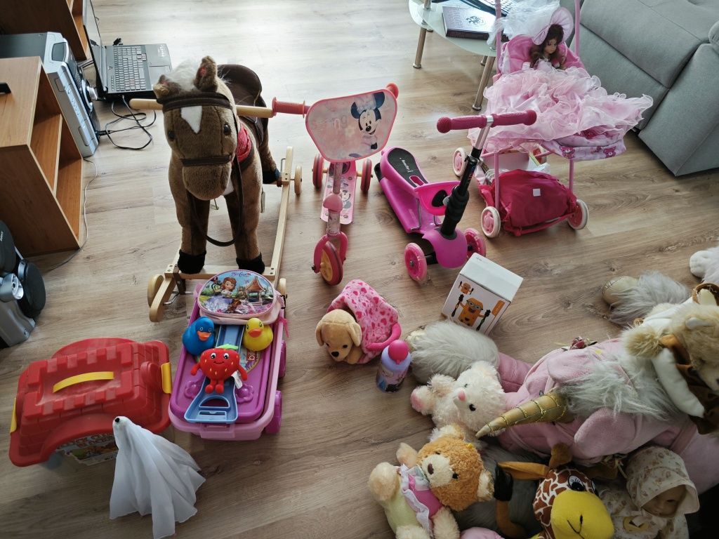 Продавам играчки