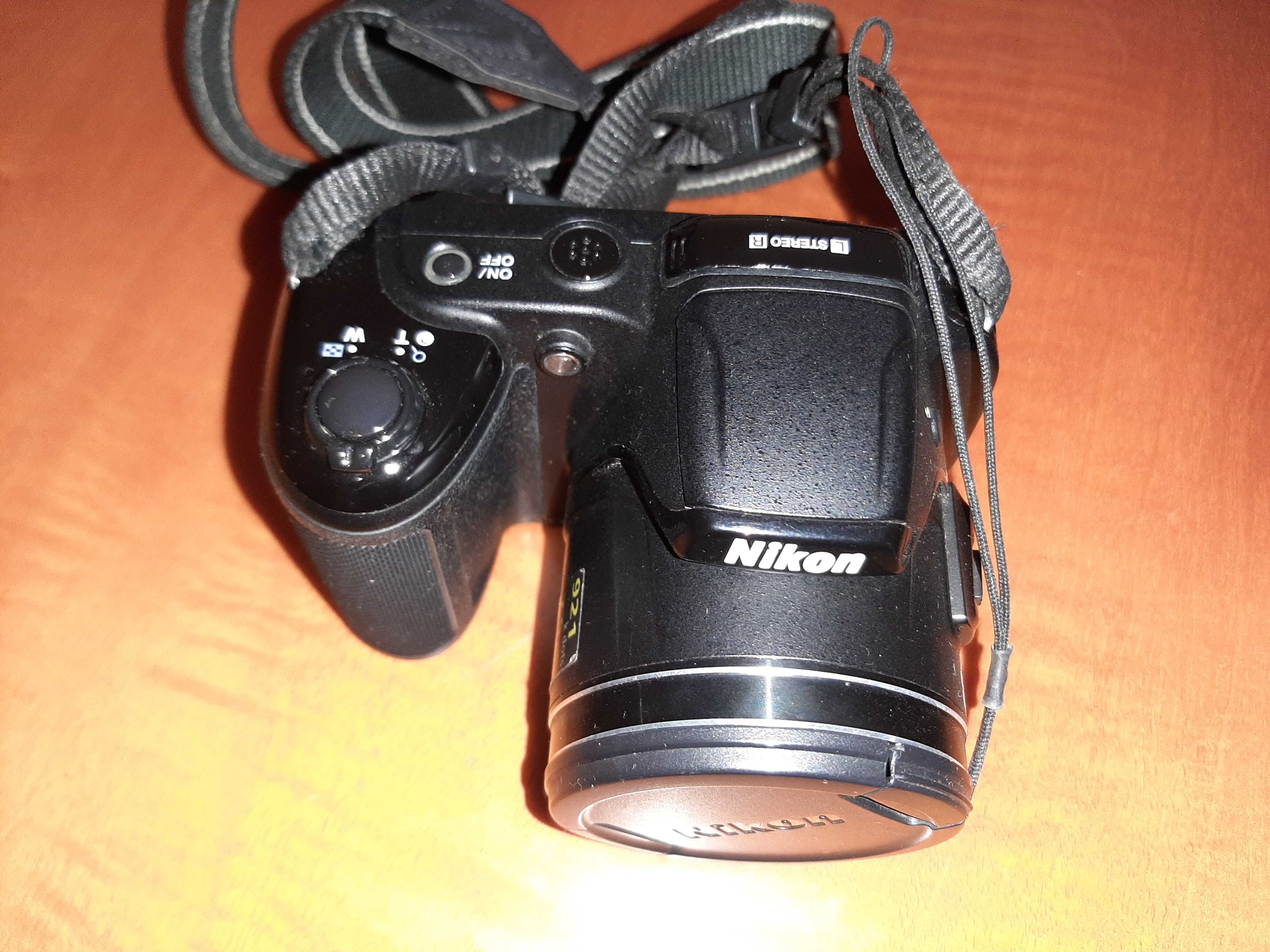 Nikon COOLPIX L810  16.1MP  Zoom Optic 26x