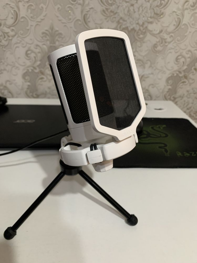 Микрофон Fifine a6v+ наушники Bloody g570