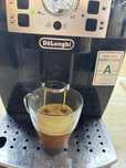Vand expresor Delonghi Magnifica S
