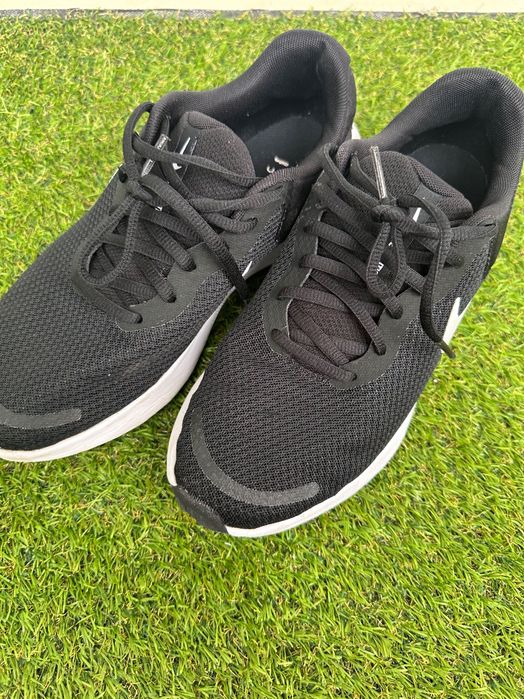 Маратонки Nike Revolution 5