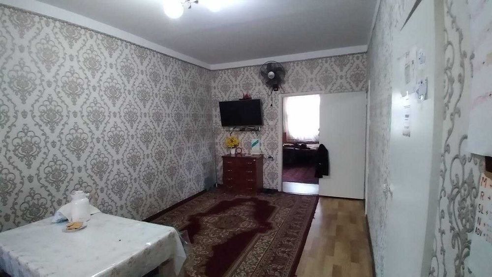 Чилонзор 21 кварталда 2 хонали квартира сотилади