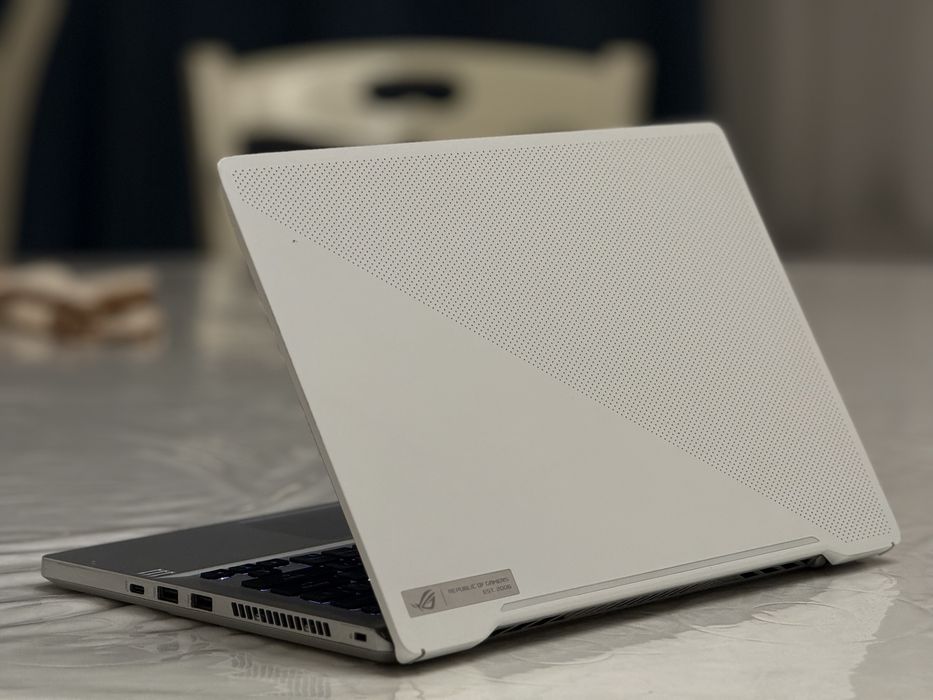 Asus Rog Zephyrus R9-7940HS RTX-4060 32/2TB