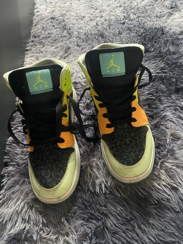 Jordan 1 mid GS