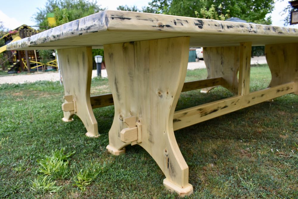 Мебели за дома и градината.