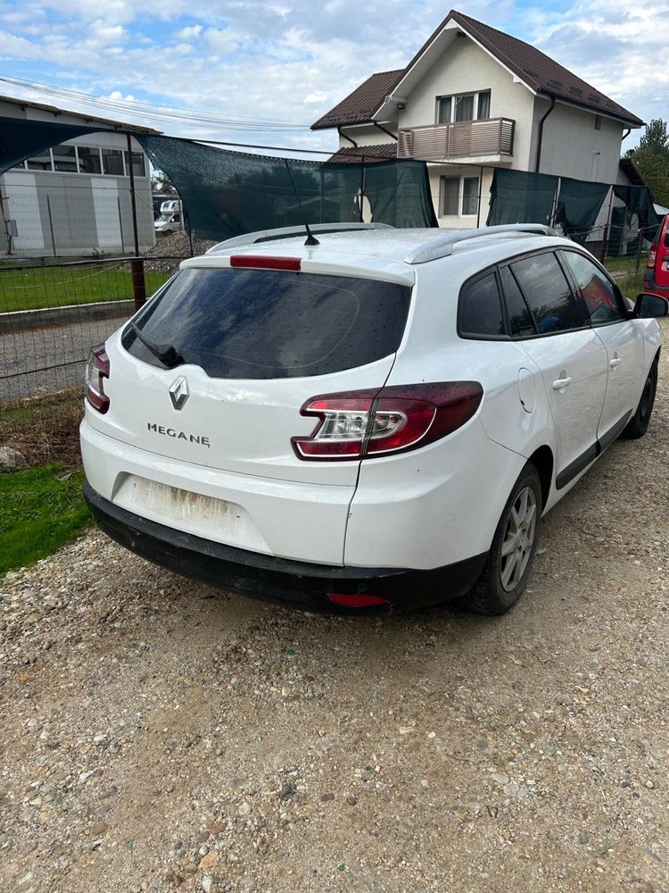 Dezmembrez Renault Megane 3 1.6