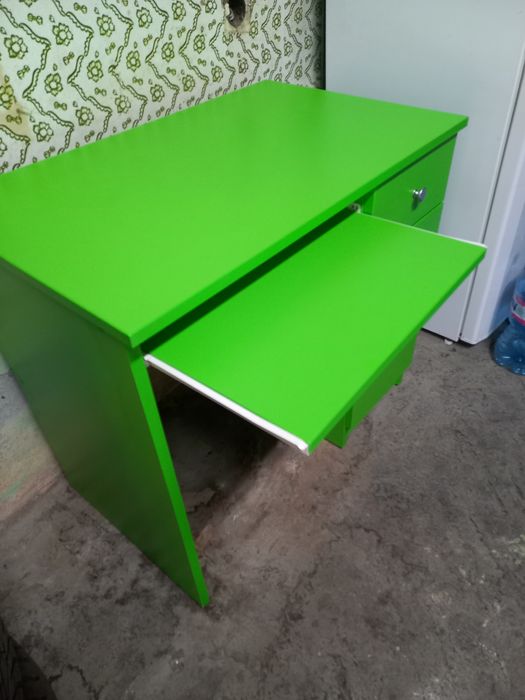 Бюро ученическо ново