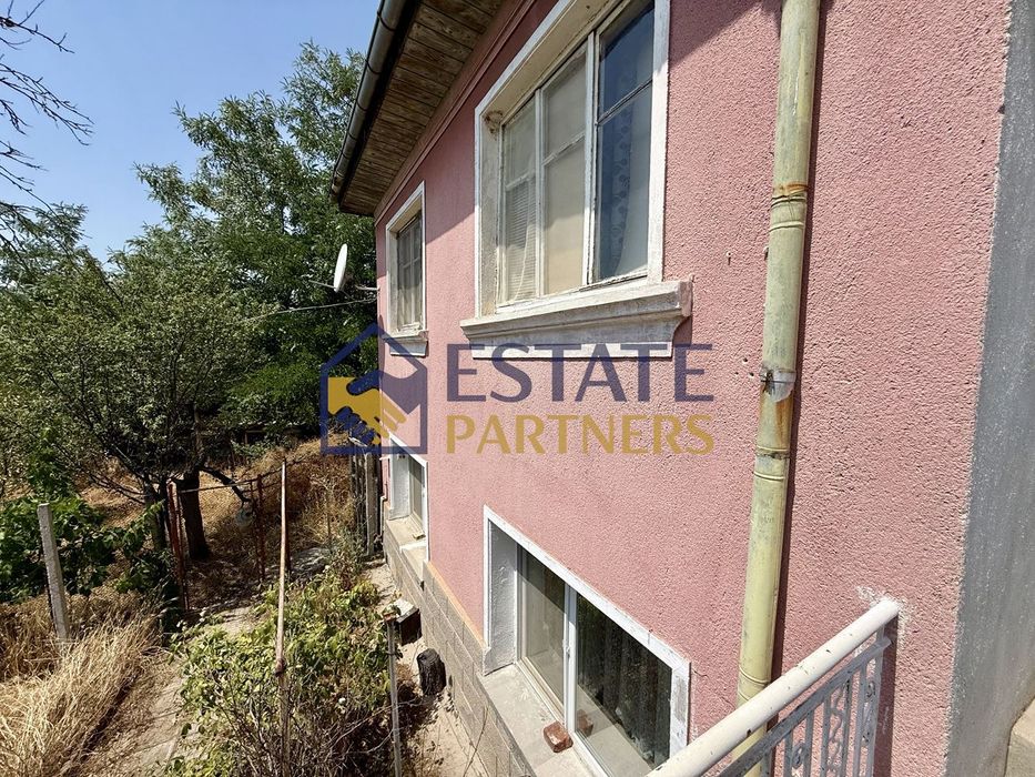 Къща в Пловдив, област-с.Ново Железаре площ 186 цена 67000