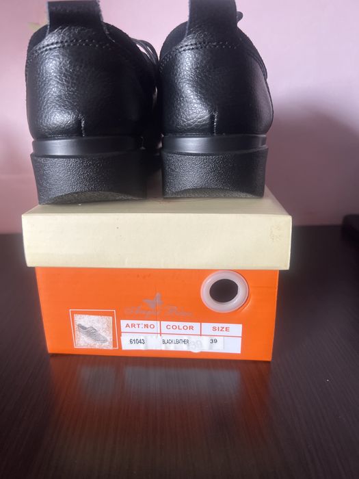 Pantofi noi din piele pt femei