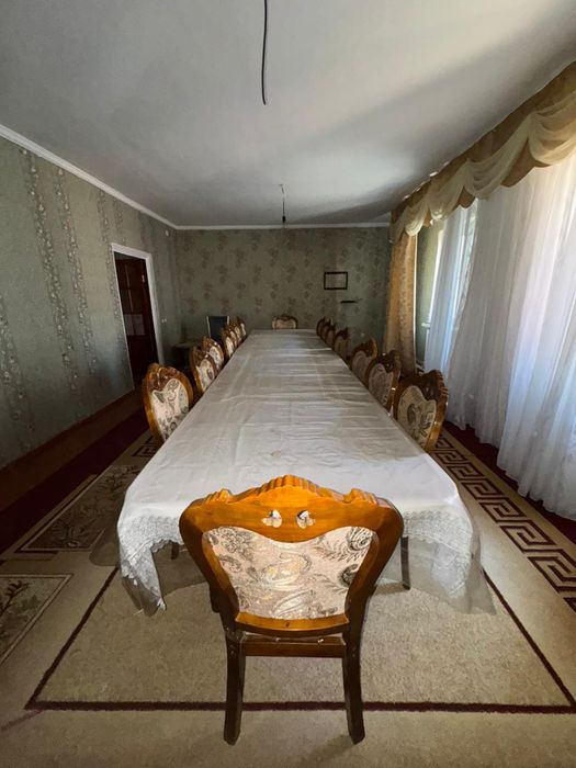 Стулия және стол