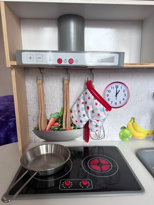 Детска дървена кухня