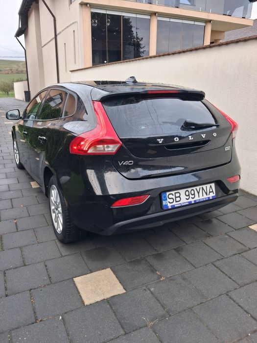 Volvo v40 2017  2.0 diesel