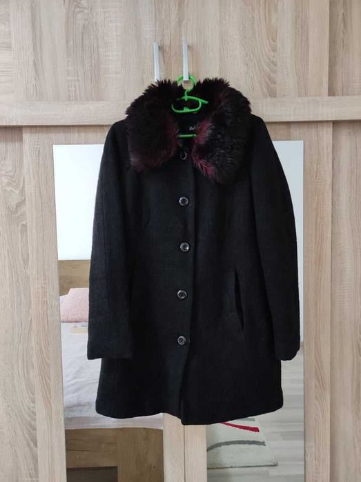 Palton gros, negru de iarna - marimea 42