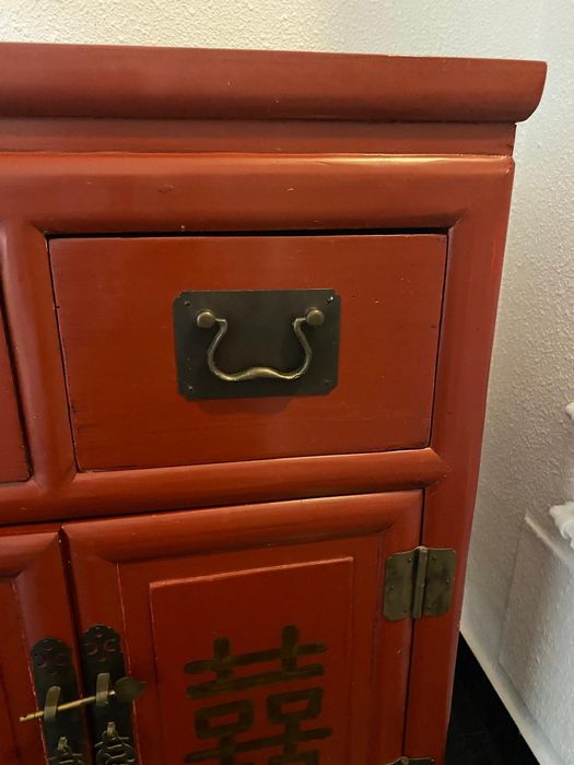 Dulap cu motive japoneze