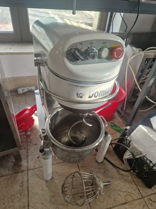 Mixer planetar,  Gratar cu banc la 380v sau gaz, de.putere