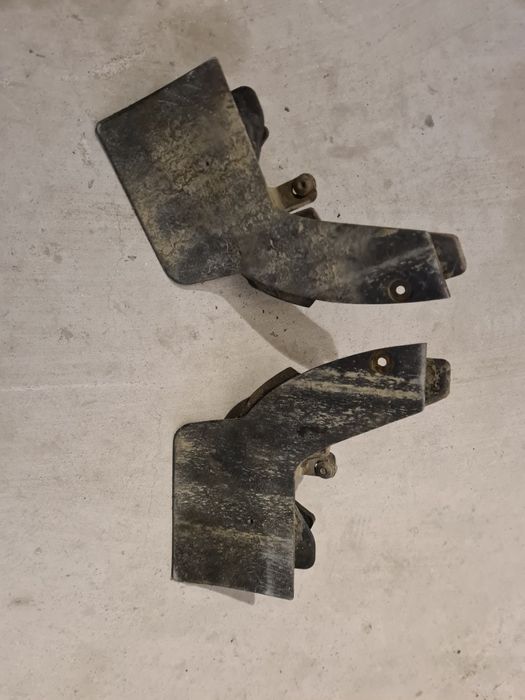 Carenaj noroi spate Passat B7/Terminal prag spate Passat B7