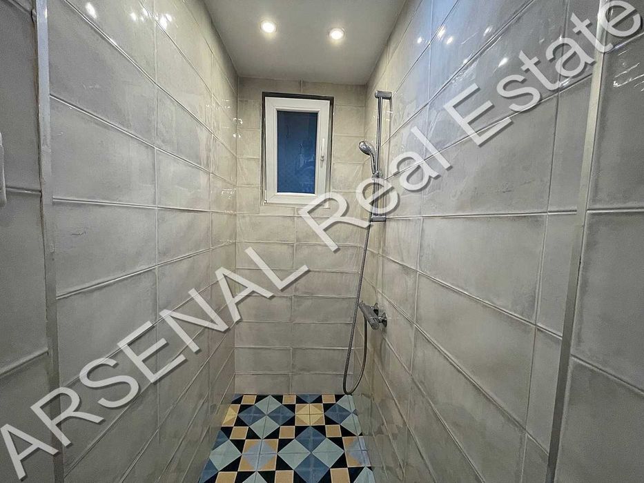 Дава се под наем Тристаен апартамент в София, Център - 80 кв.м за 550 € - Снимка #8