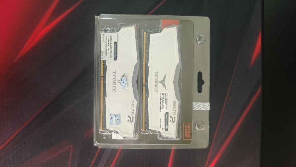 Продам Оперативную Память TForce Delta White  DDR4 32Gb 3200Mhz cl 16