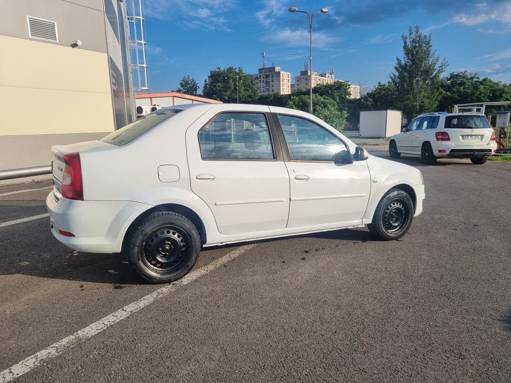 Logan 1.5dci ,Aer condiționat, An fabricație 2010