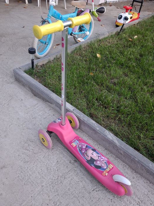 Trotineta fete Minnie Mouse