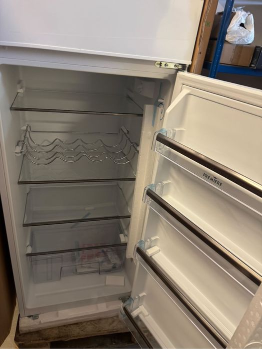 Хладилник с фризер Amica