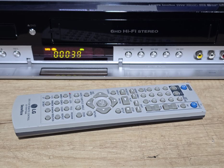 Combo player LG V192h, dvd ,vhs recorder vcr , hdmi, stereo hifi