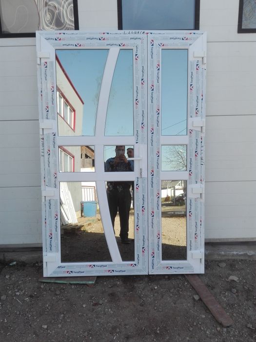 UȘI și Ferestre, Firmă, preț producator