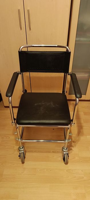 Инвалиден комбиниран стол за възрастни хора