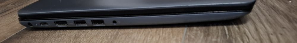 Лаптоп Dell Latitude 5581