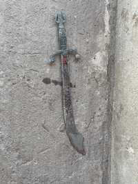Антична сабя за декорация на битов кът