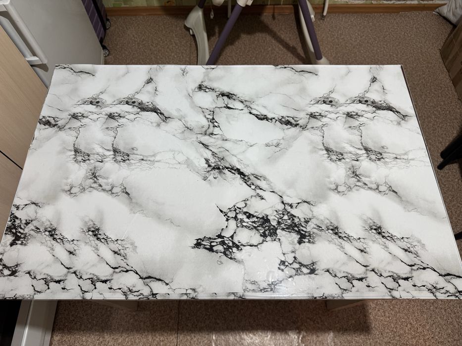 Продам кухонный стол