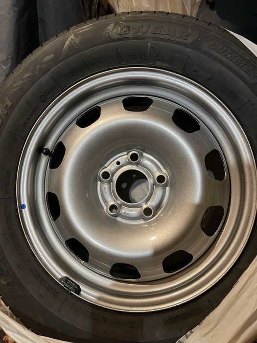 Гума с джанта за Дачия Дъстър 16”