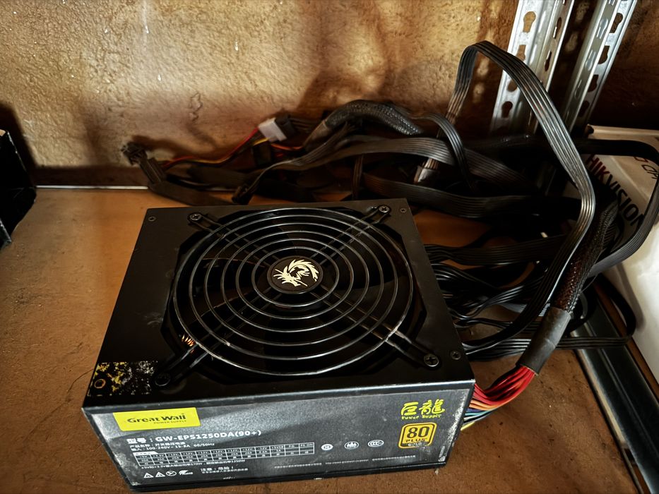 Sursa pc Segotep 1250w modulara