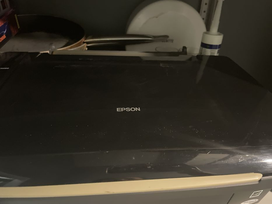 Принтер чернобелый не пользовались давно