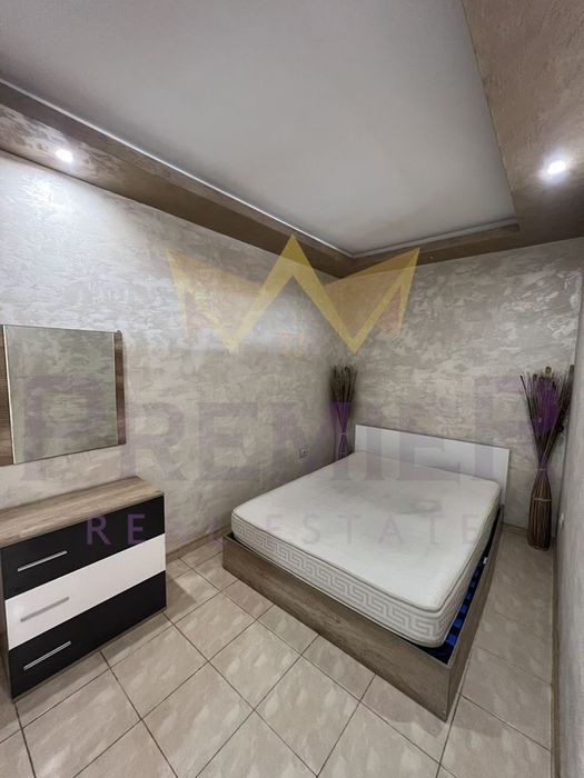 Дава се под наем Двустаен апартамент в Варна, Възраждане 1 - 45 кв.м за 382.5 € - Снимка #2