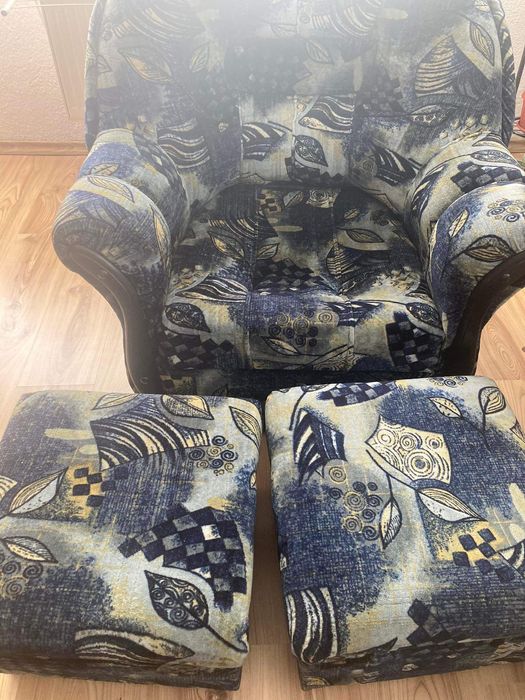Мека мебел голям диван 2 кресла и 2 табуретки
