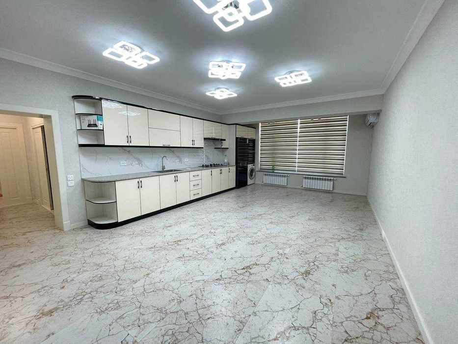 4х комнатная квартира на 4 этаже 104кв/м, в Самарканде