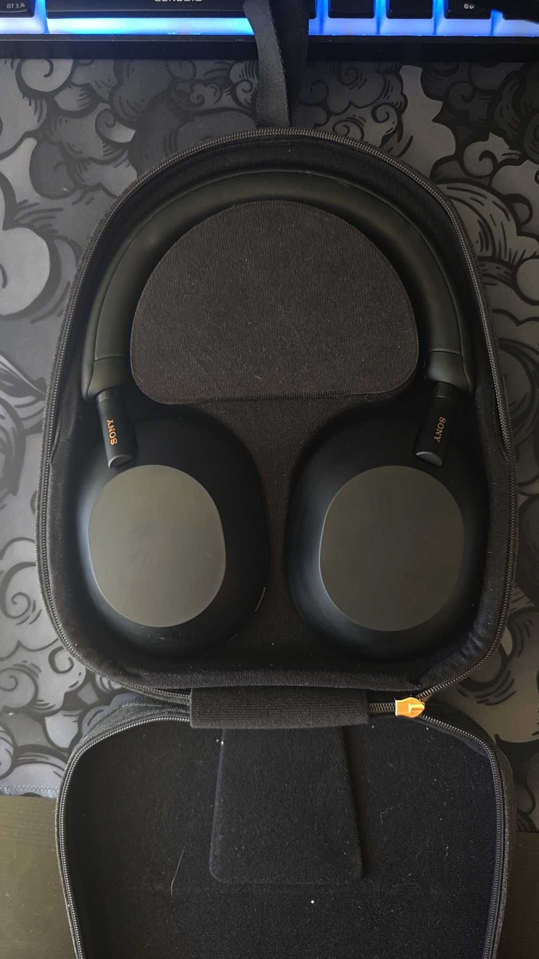 Слушалки WH-1000XM5