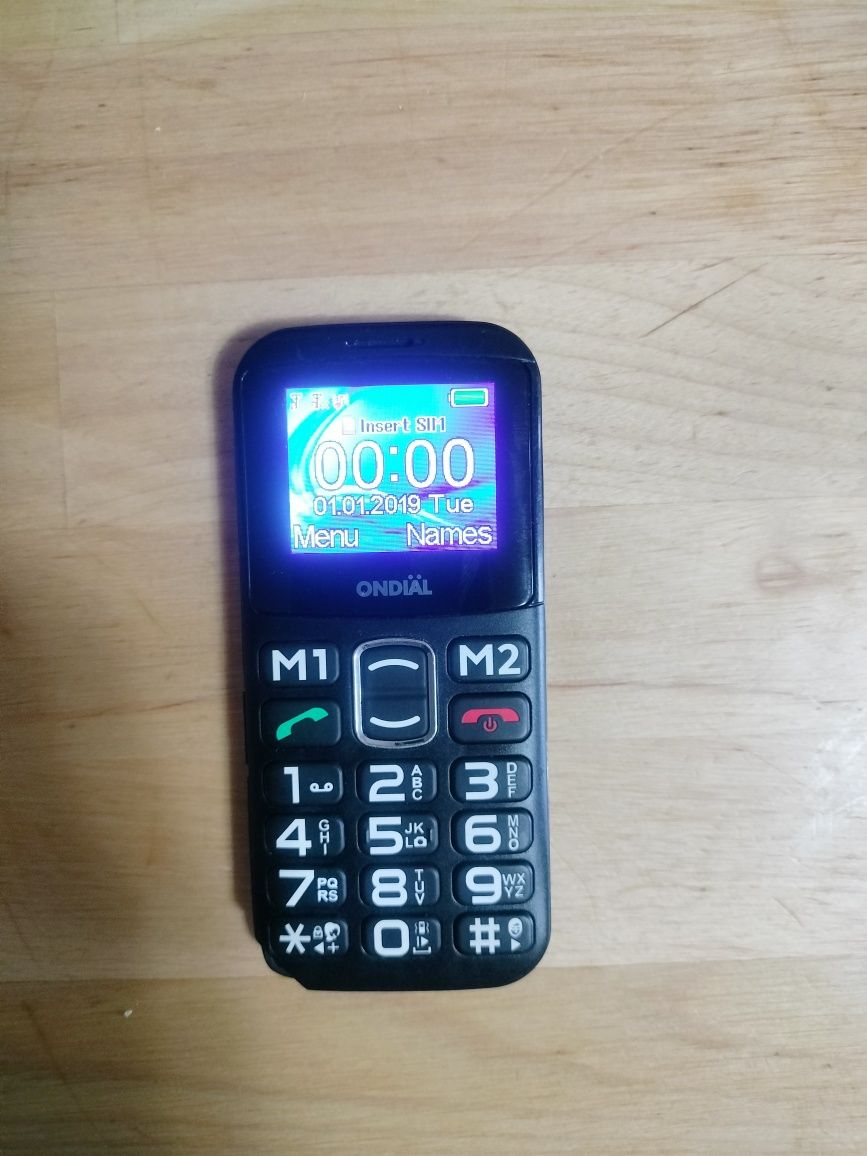 Telefon cu butoane mari pentru batrani