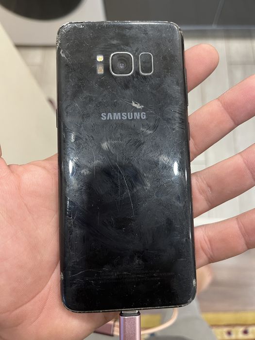 Samsung S8 със забележки
