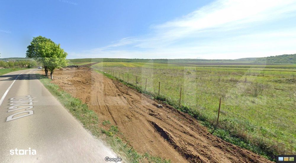 Teren intravilan, 4700mp, 130m deschidere, Mitocu Dragomirnei