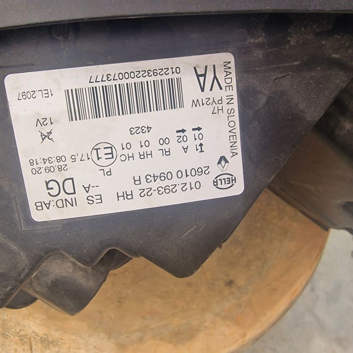 Renault SCENIC 4  2020 десен фар