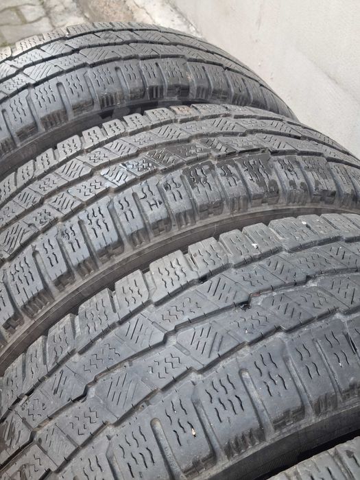 Set Anvelope M+S Michelin 215/60 R17C