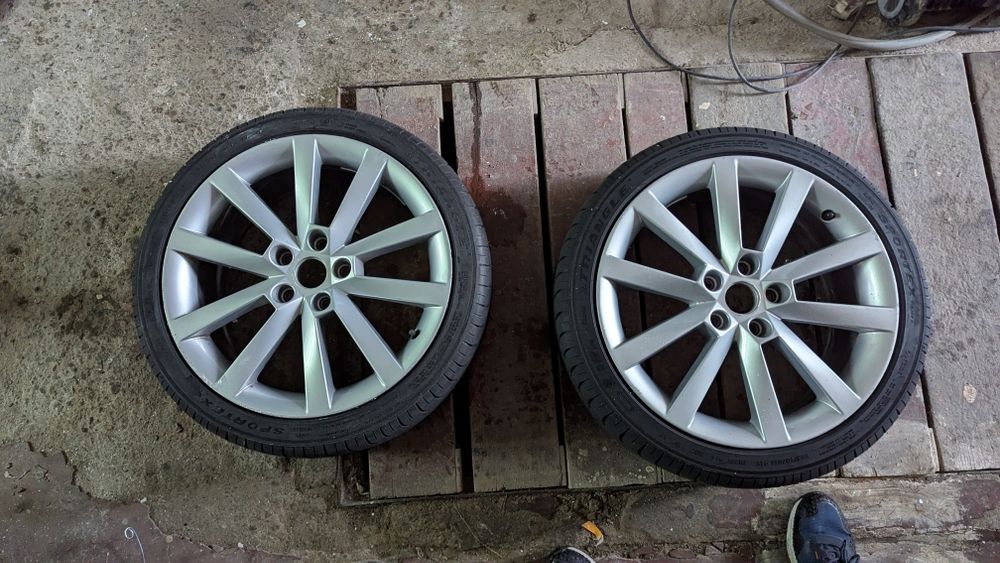 Set 4 cauciucuri cu jante aliaj  originale Skoda pe 225/40 R 18