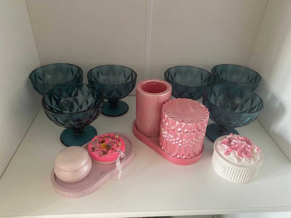 Продаю набор посуды на 12 персон