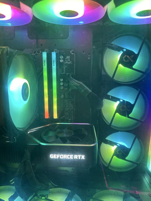 Геймърски компютър+ монитор