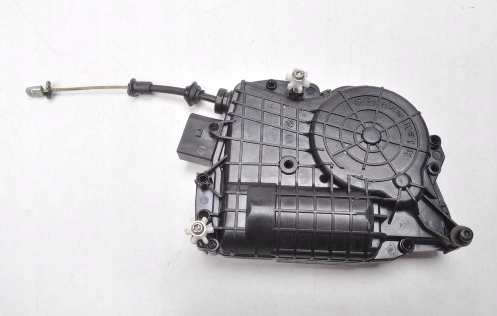 VOLVO XC70 II задно затягане на багажник P1