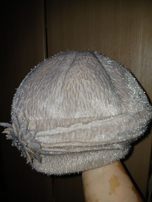 Шапка женская почти новая