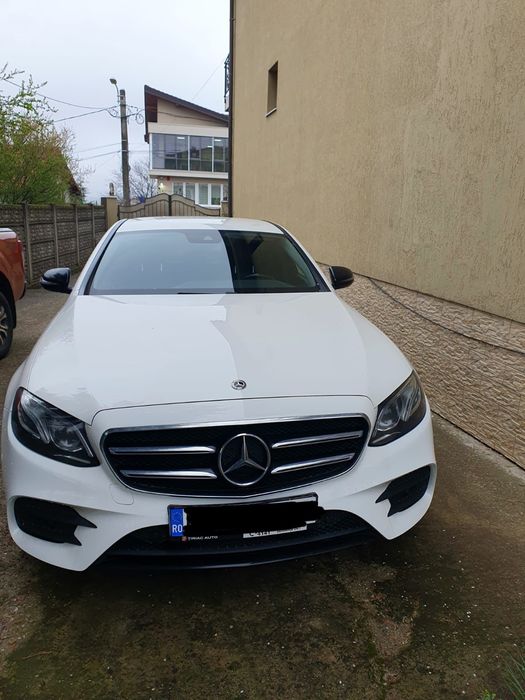 Vând Mercedes E class
