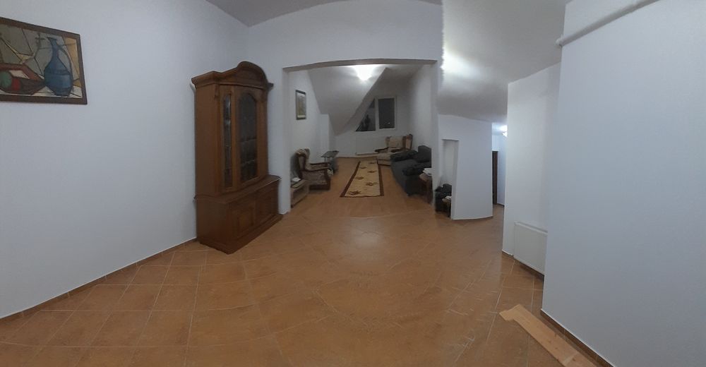 Închiriez ,vînd apartament